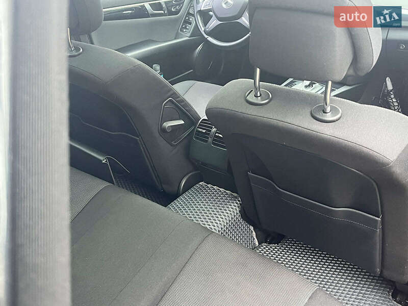 Универсал Mercedes-Benz C-Class 2013 в Киеве фото 24 Универсал Mercedes-Benz C-Class 2013 в Киеве