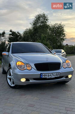Седан Mercedes-Benz C-Class 2003 в Ізмаїлі
