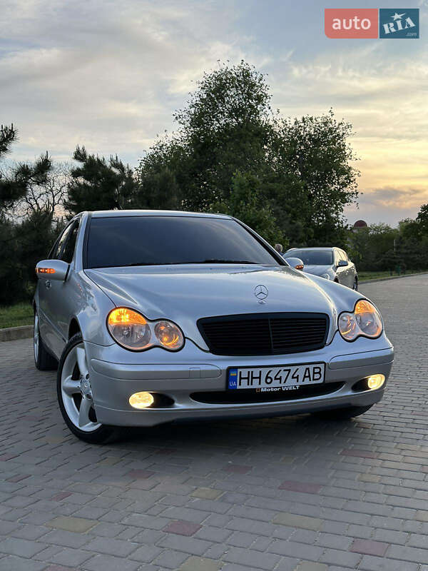 Mercedes-Benz C-Class 2003