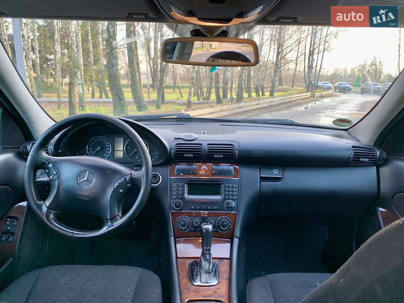 Универсал Mercedes-Benz C-Class 2006 в Малине