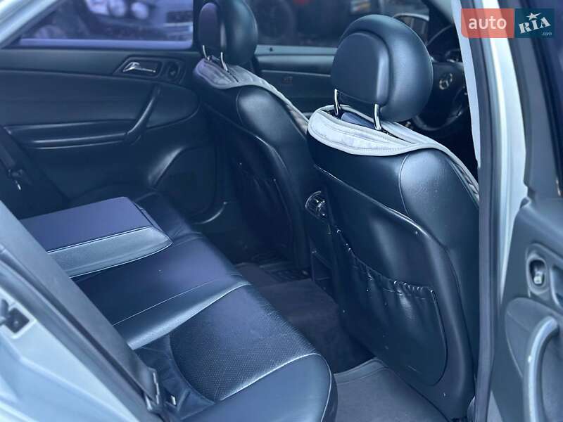 Седан Mercedes-Benz C-Class 2001 в Харкові