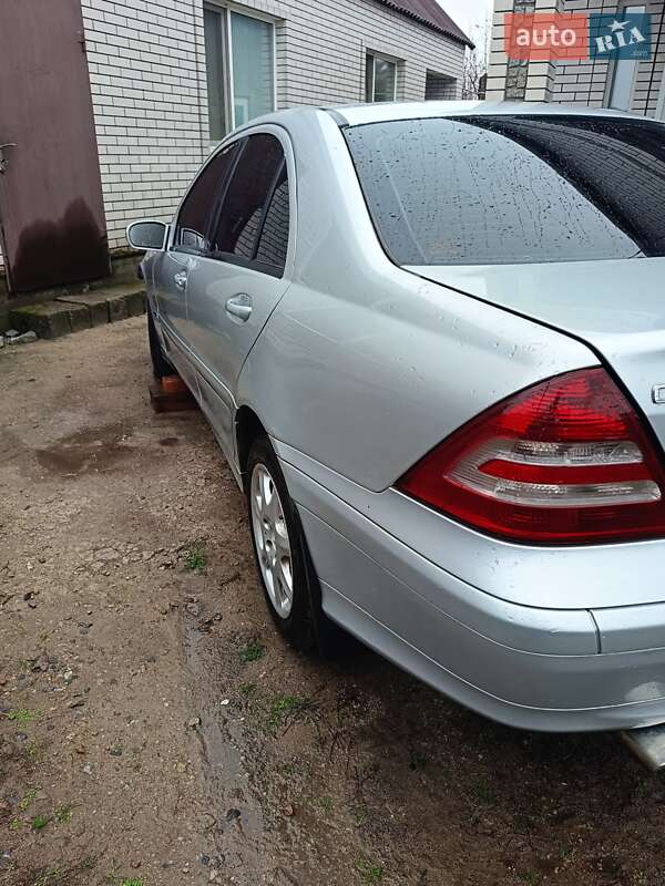 Седан Mercedes-Benz C-Class 2007 в Запоріжжі