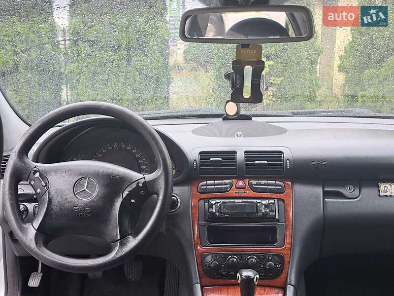 Седан Mercedes-Benz C-Class 2003 в Малинцах