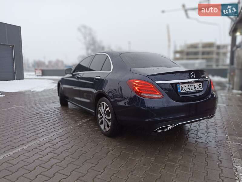 Седан Mercedes-Benz C-Class 2016 в Львові