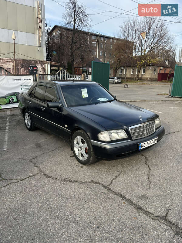 Седан Mercedes-Benz C-Class 1999 в Запорожье
