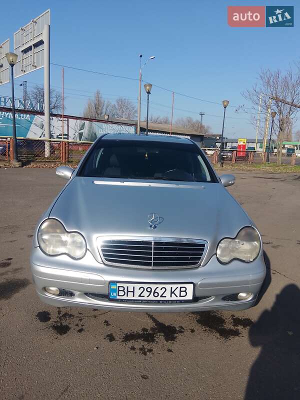 Седан Mercedes-Benz C-Class 2001 в Одессе