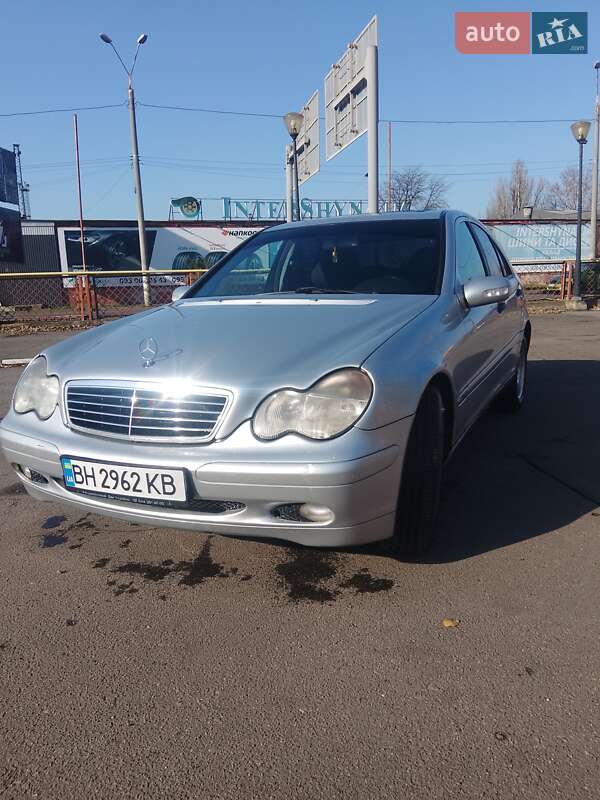 Седан Mercedes-Benz C-Class 2001 в Одессе