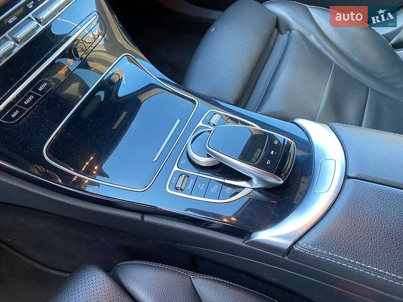 Седан Mercedes-Benz C-Class 2019 в Львове