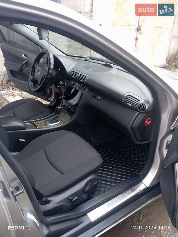 Седан Mercedes-Benz C-Class 2004 в Одесі