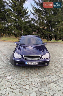 Седан Mercedes-Benz C-Class 2001 в Дубні