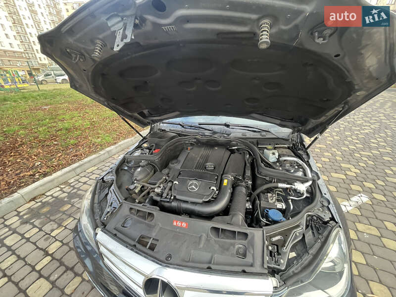 Універсал Mercedes-Benz C-Class 2012 в Вінниці