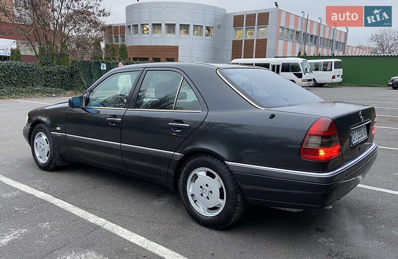 Седан Mercedes-Benz C-Class 1995 в Одессе