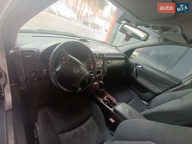 Седан Mercedes-Benz C-Class 2001 в Житомирі