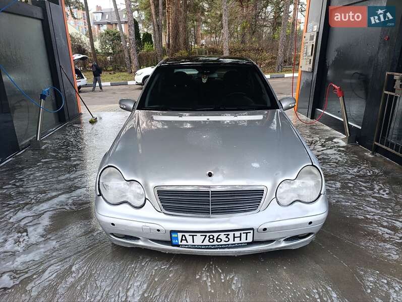 Седан Mercedes-Benz C-Class 2001 в Житомирі