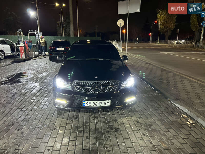 Седан Mercedes-Benz C-Class 2011 в Киеве