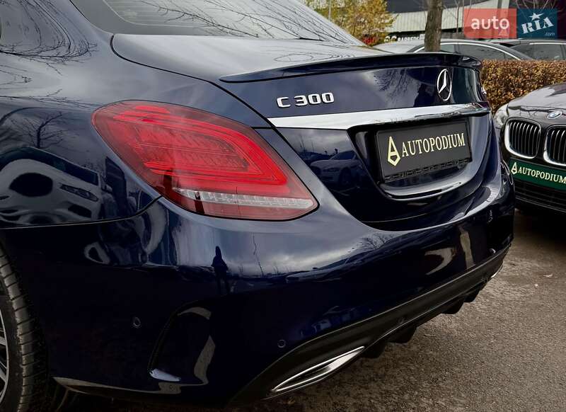 Седан Mercedes-Benz C-Class 2018 в Киеве