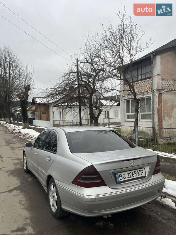 Седан Mercedes-Benz C-Class 2000 в Дрогобичі