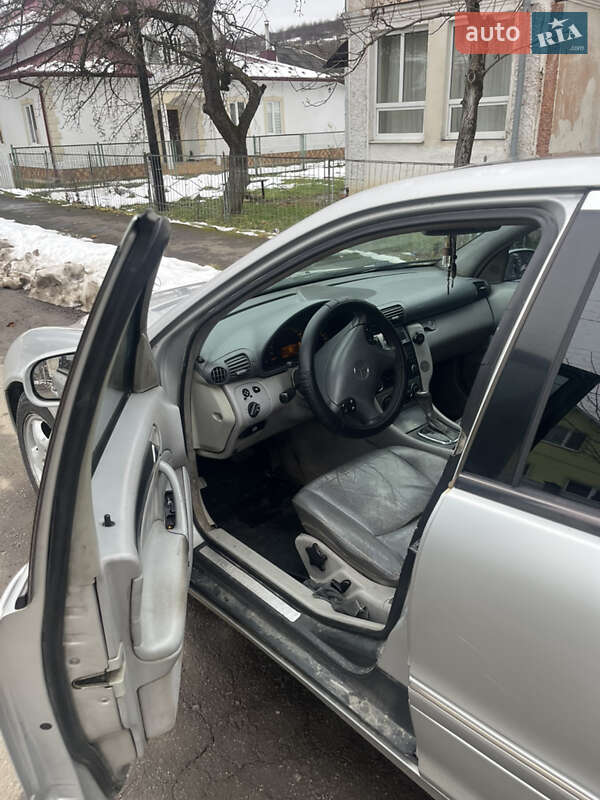Седан Mercedes-Benz C-Class 2000 в Дрогобичі
