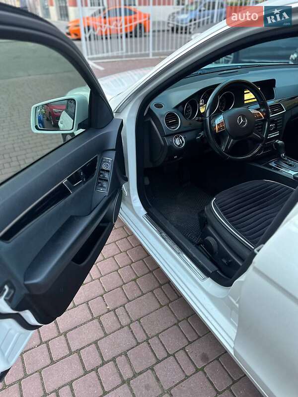 Седан Mercedes-Benz C-Class 2011 в Одесі