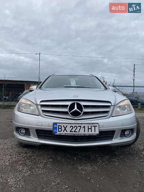 Универсал Mercedes-Benz C-Class 2010 в Староконстантинове