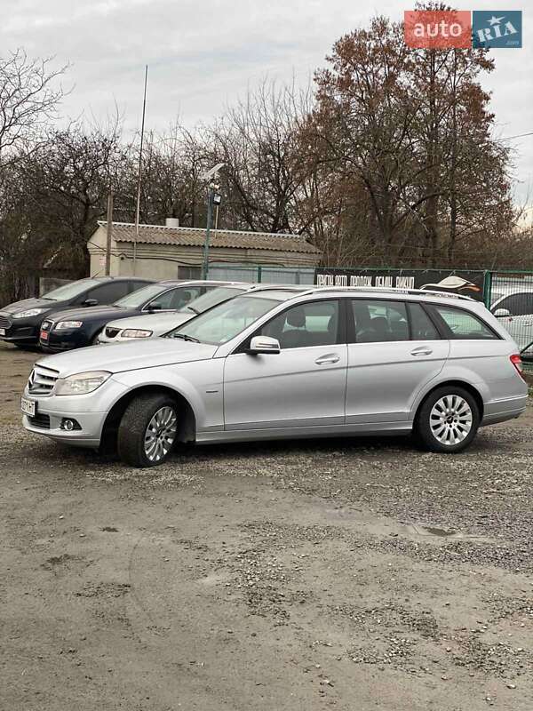 Универсал Mercedes-Benz C-Class 2010 в Староконстантинове