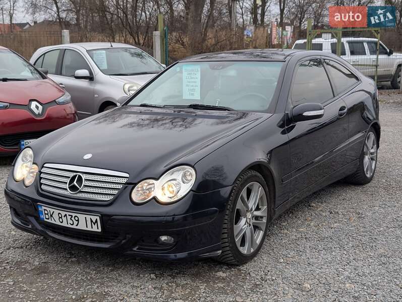 Mercedes-Benz C-Class 2005