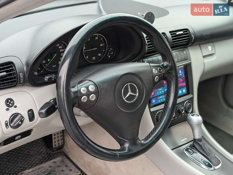 Купе Mercedes-Benz C-Class 2005 в Ровно