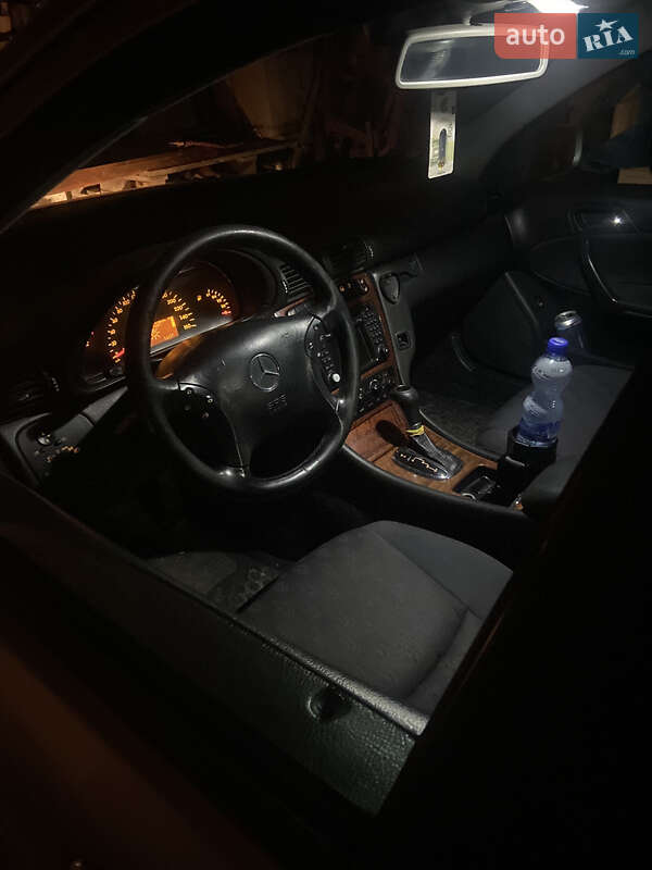 Седан Mercedes-Benz C-Class 2002 в Кіцмані фото 17 Седан Mercedes-Benz C-Class 2002 в Кіцмані