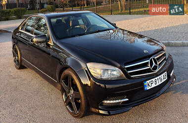 Седан Mercedes-Benz C-Class 2010 в Запорожье