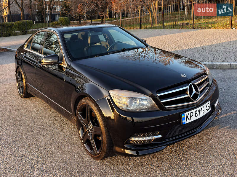 Mercedes-Benz C-Class 2010