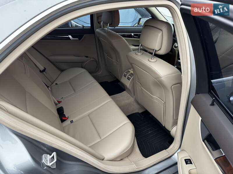 Седан Mercedes-Benz C-Class 2013 в Киеве