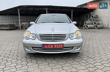 Седан Mercedes-Benz C-Class 2005 в Надвірній