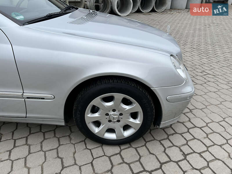 Седан Mercedes-Benz C-Class 2005 в Надвірній