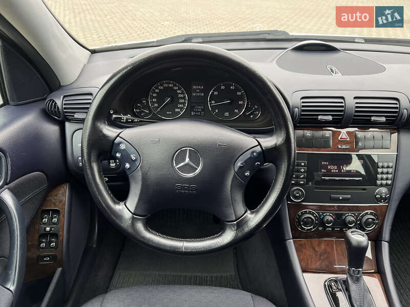Седан Mercedes-Benz C-Class 2005 в Надвірній