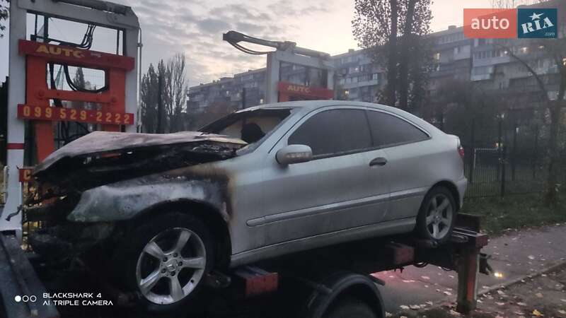 Купе Mercedes-Benz C-Class 2001 в Киеве