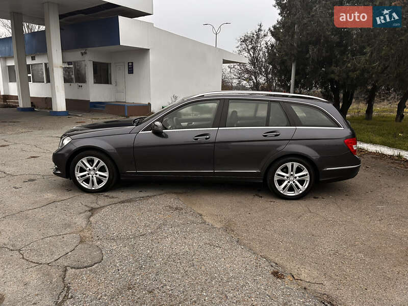 Универсал Mercedes-Benz C-Class 2013 в Одессе