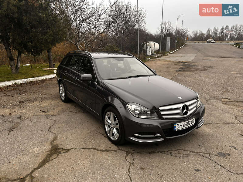 Универсал Mercedes-Benz C-Class 2013 в Одессе