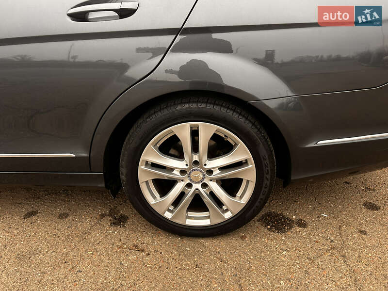 Универсал Mercedes-Benz C-Class 2013 в Одессе