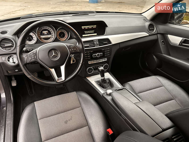 Универсал Mercedes-Benz C-Class 2013 в Одессе