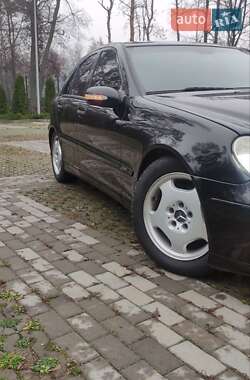 Седан Mercedes-Benz C-Class 2004 в Харькове