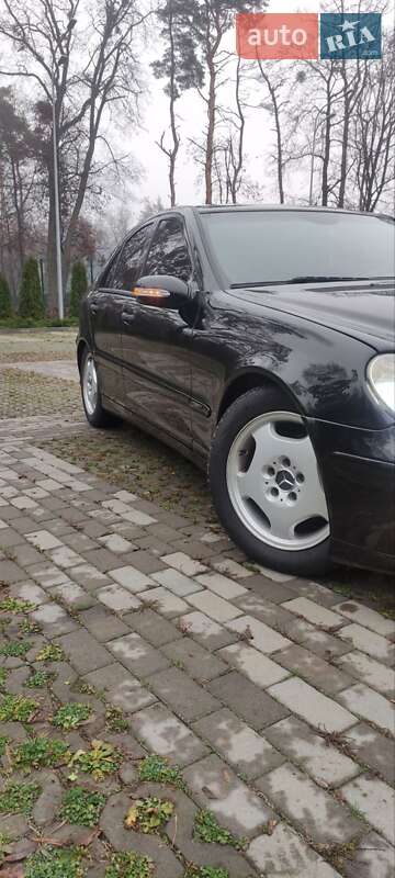 Седан Mercedes-Benz C-Class 2004 в Харькове фото 10 Седан Mercedes-Benz C-Class 2004 в Харькове
