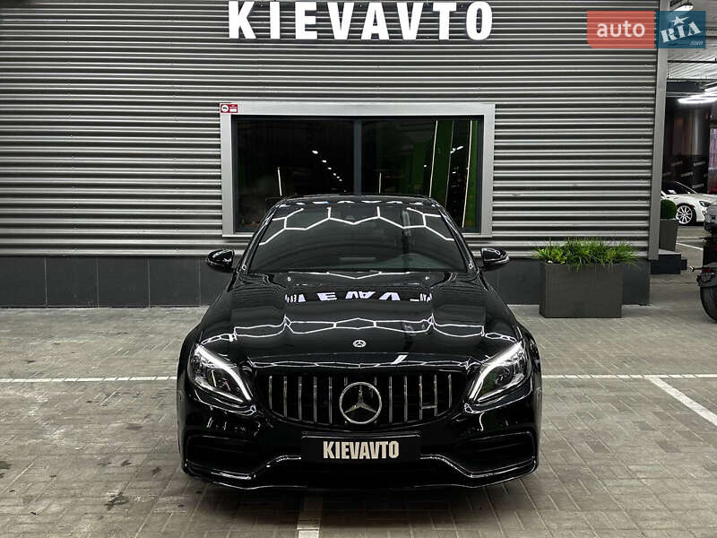 Седан Mercedes-Benz C-Class 2016 в Киеве