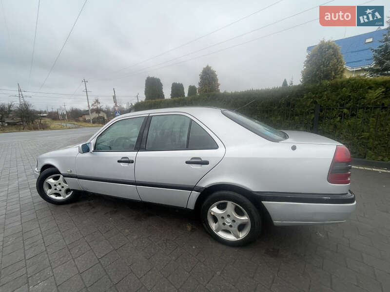 Седан Mercedes-Benz C-Class 1996 в Долине