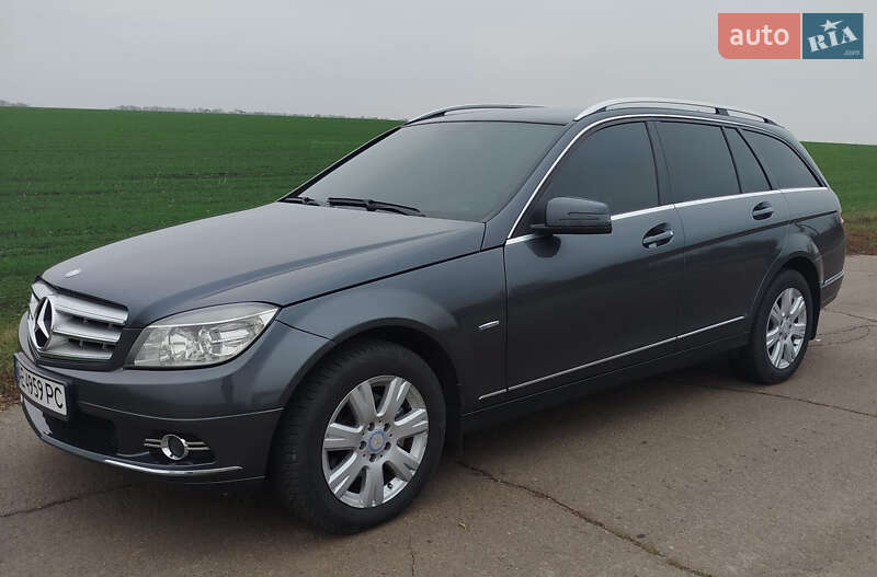 Универсал Mercedes-Benz C-Class 2009 в Днепре