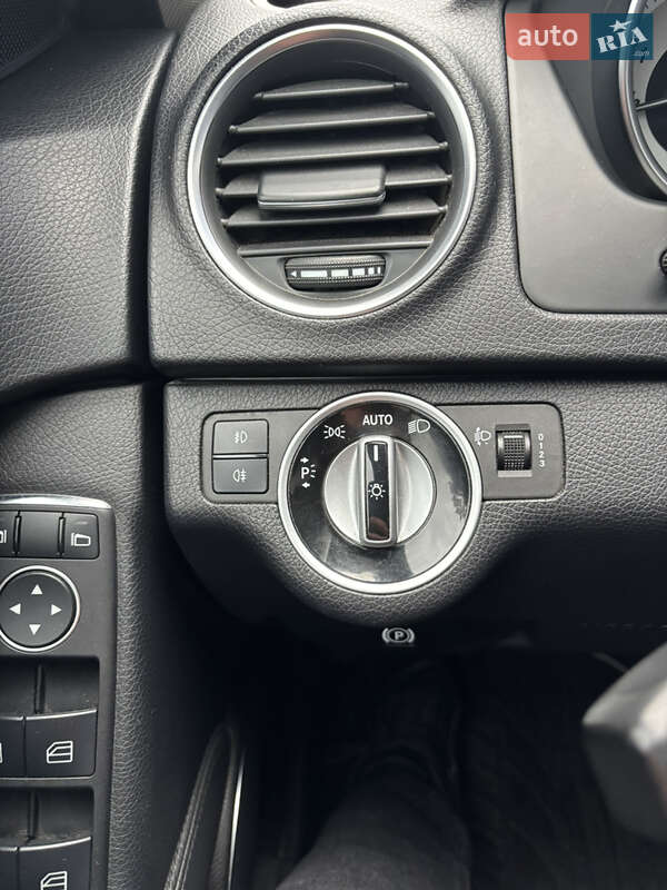 Универсал Mercedes-Benz C-Class 2012 в Ужгороде