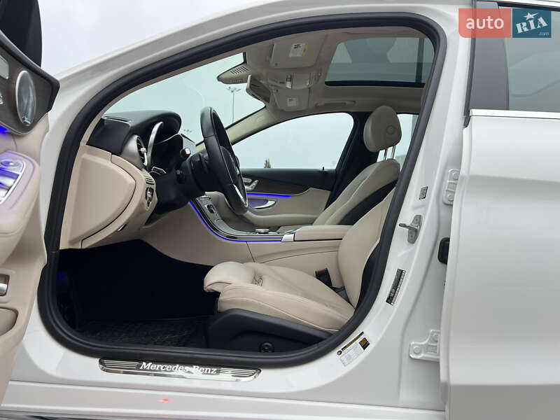 Седан Mercedes-Benz C-Class 2020 в Киеве