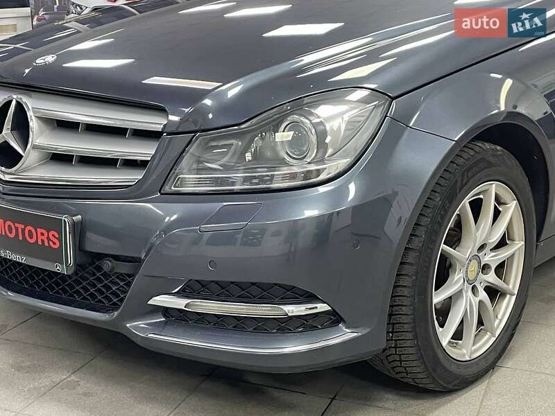 Универсал Mercedes-Benz C-Class 2013 в Киеве