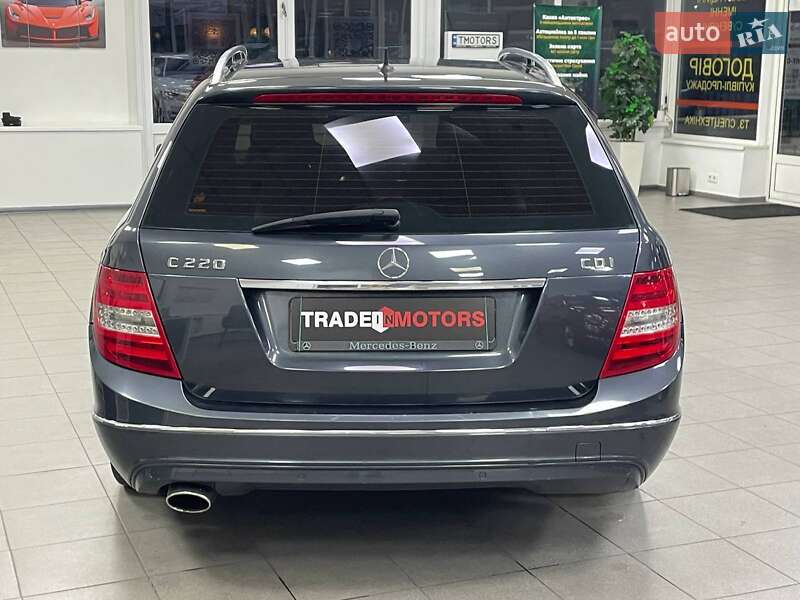 Универсал Mercedes-Benz C-Class 2013 в Киеве