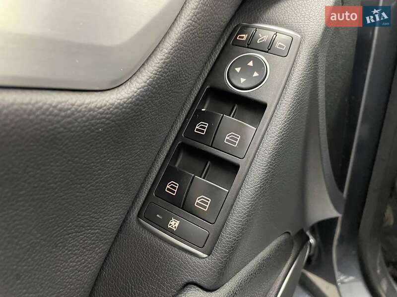 Универсал Mercedes-Benz C-Class 2013 в Киеве