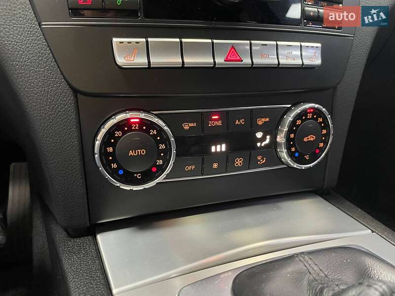 Универсал Mercedes-Benz C-Class 2013 в Киеве